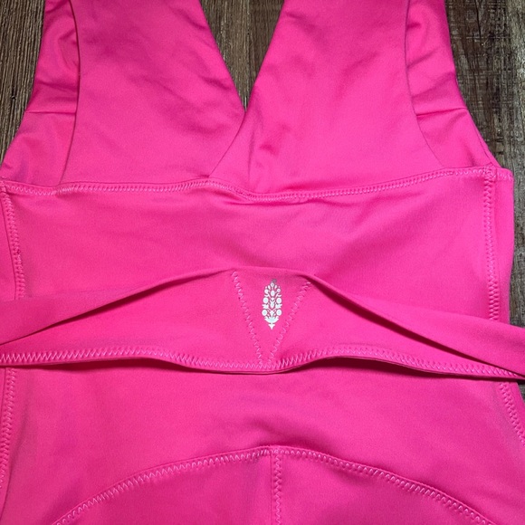 Free People Movement After Hours Jumpsuit in Festival Fuschia Size Small NWT - Picture 7 of 7